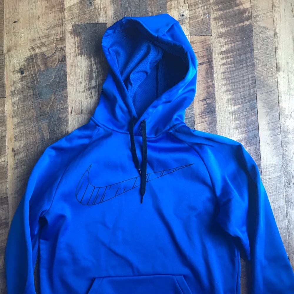 Size Med Nike Royal Blue sweatshirt